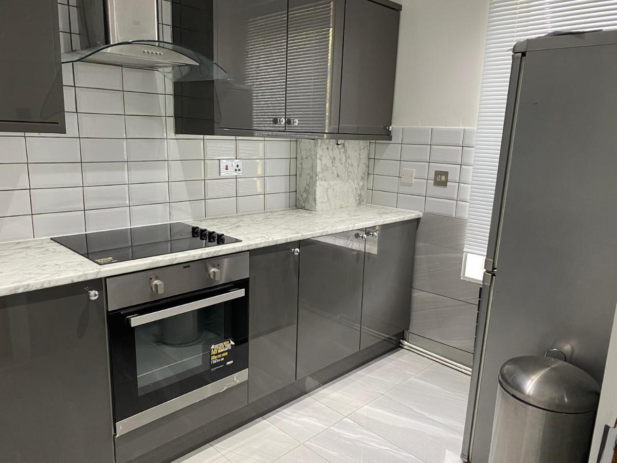 Luxurious 2-Bed Apartment In Woolwich لندن المظهر الخارجي الصورة