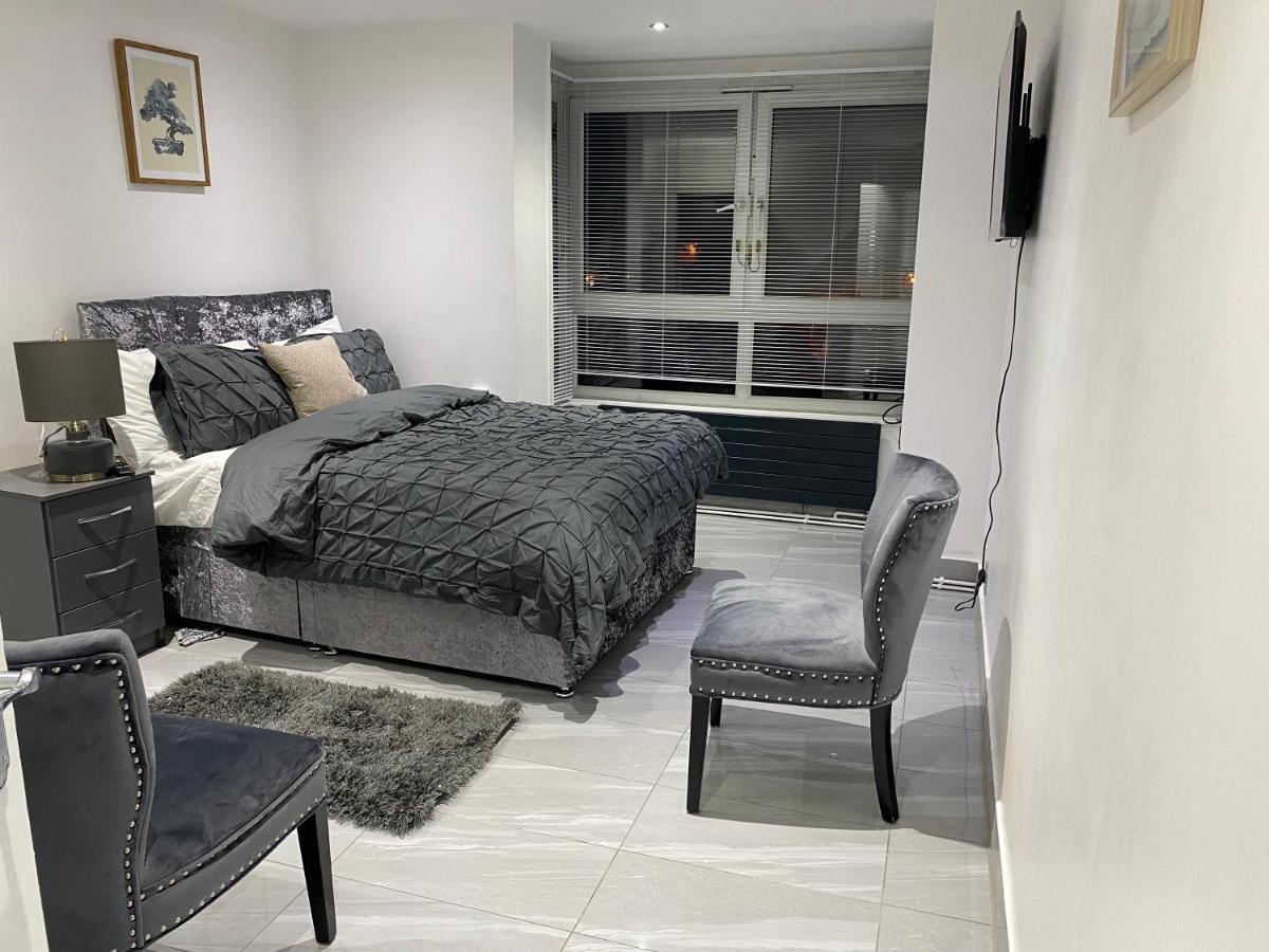 Luxurious 2-Bed Apartment In Woolwich لندن المظهر الخارجي الصورة