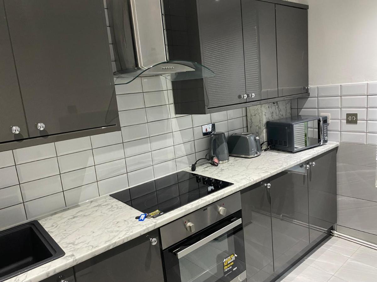 Luxurious 2-Bed Apartment In Woolwich لندن المظهر الخارجي الصورة